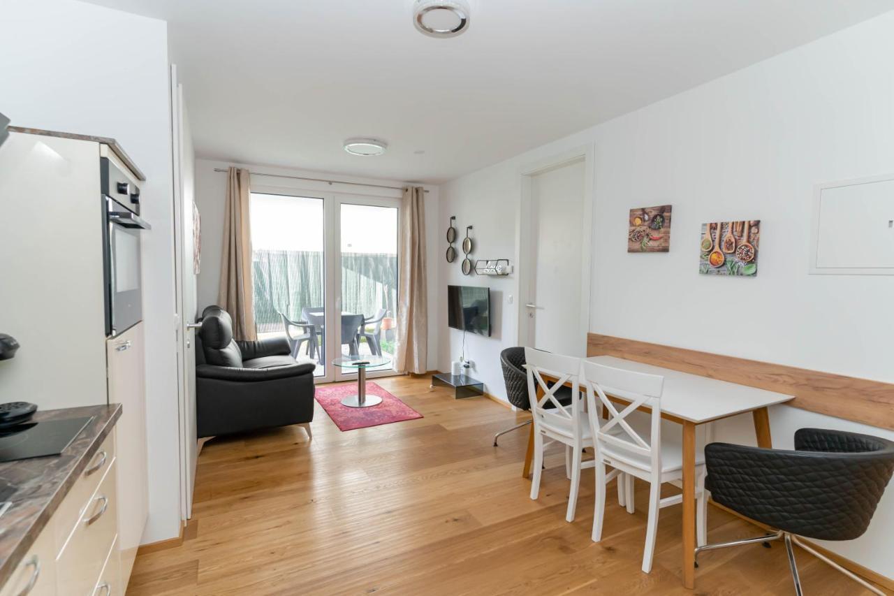 Modern Apartment With Tiny Garden Near City Center Wien Exterior foto