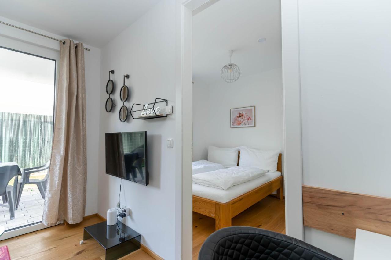 Modern Apartment With Tiny Garden Near City Center Wien Exterior foto