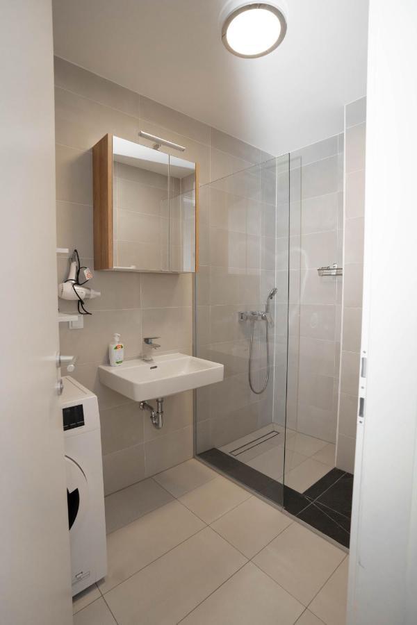 Modern Apartment With Tiny Garden Near City Center Wien Exterior foto