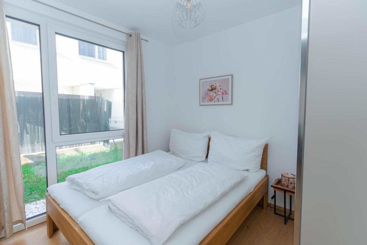 Modern Apartment With Tiny Garden Near City Center Wien Exterior foto